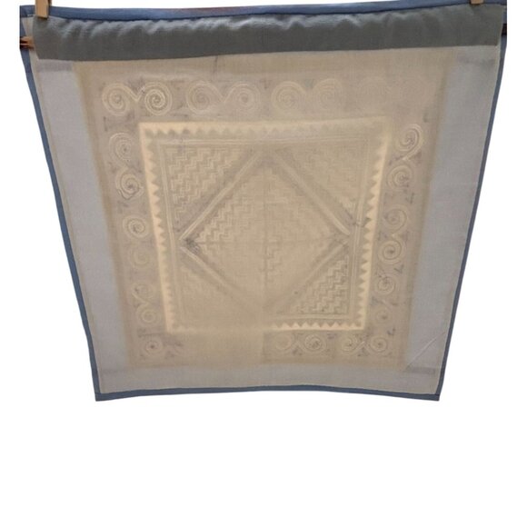 Vintage-Style Handcrafted Embroidered Square Tapestry With Geometric Patterns - Picture 7 of 8